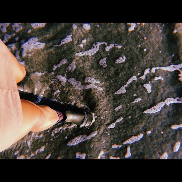 CHEERS, NICE TO MEET YOU 🥂 - Picture 9 of 12